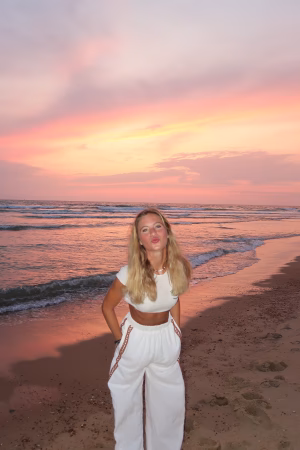 Lilou Grasser - Project Casting Gallery Image 3 Lilou Grasser - Gallery Image 3