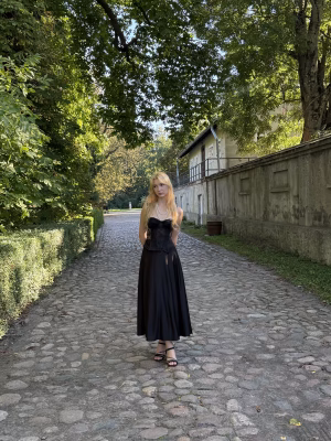 Viktoriia Komar - Gallery Image 3