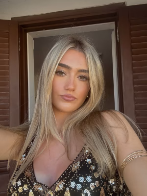 Cara Roberts - Gallery Image 1