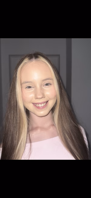 Lily Banaszek - Gallery Image 1
