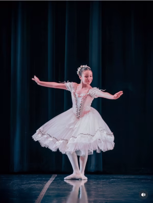 Lia Regina Del valle - Gallery Image 11