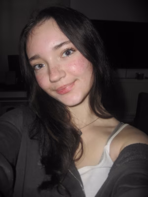 Lili Angyal - Gallery Image 3