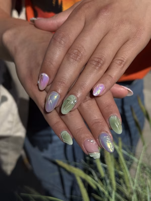 Mya Weiss - Gallery Image 1