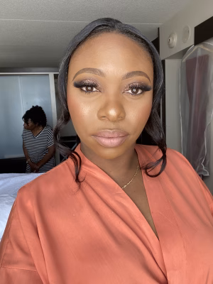 Elysia Robinson - Gallery Image 7