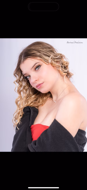 Randi-Lyn Forbes - Gallery Image 5