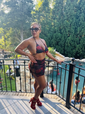 April McDonald - Project Casting Gallery Image 3 April McDonald - Gallery Image 3