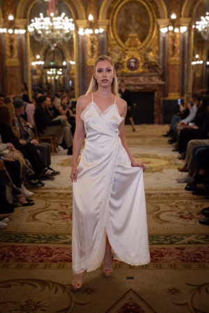 Sara Robles - Gallery Image 11