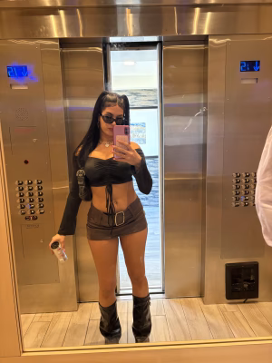 Riley Sky - Gallery Image 9