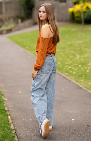 Charlotte  KNIBBS - Gallery Image 14