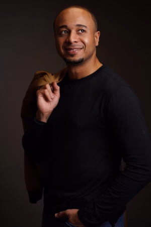 Edwin Ruiz - Gallery Image 7