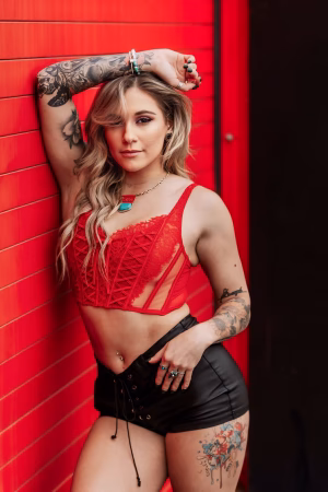 Alyssa Pallant - Gallery Image 1