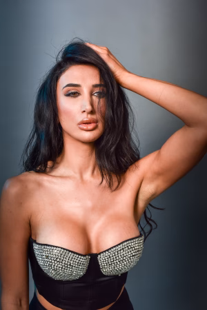 Ashley Marlow - Gallery Image 7