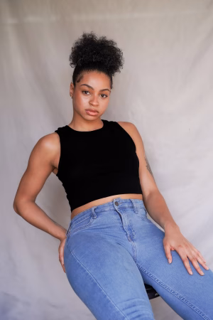 Kira Williams - Gallery Image 3