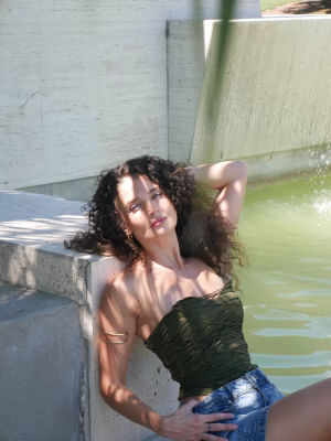 Danielle Sutton - Gallery Image 15