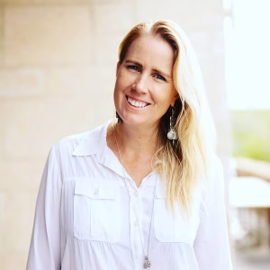 Renee  Leach - Gallery Image 1