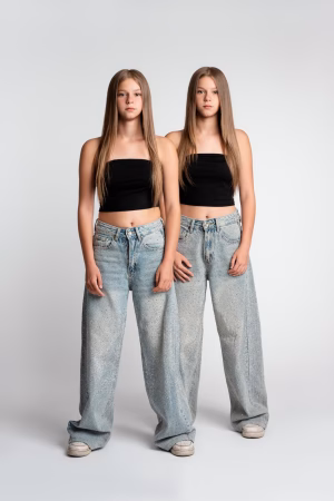 Melissa&Viola TWINS CIGOGNANI - Project Casting Gallery Image 1 Melissa&Viola TWINS CIGOGNANI - Gallery Image 1