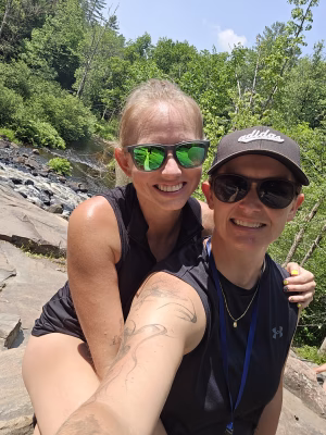 Niki  Jones - Gallery Image 3