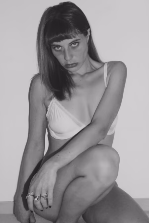 Stephanie Szuszekos - Gallery Image 18