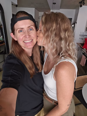 Niki  Jones - Gallery Image 2