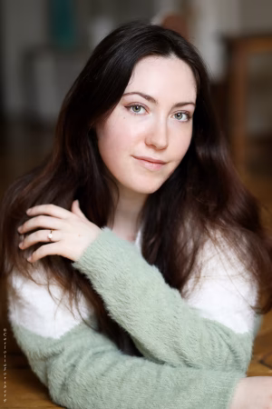 Elodie Carter Jones - Project Casting Gallery Image 2 Elodie Carter Jones - Gallery Image 2