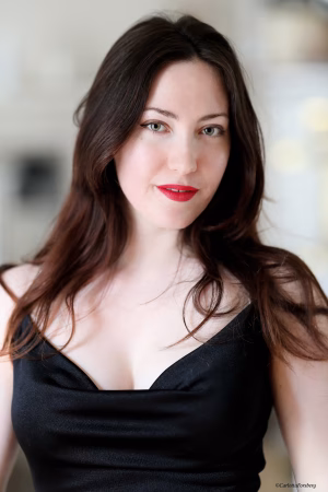 Elodie Carter Jones - Project Casting Gallery Image 6 Elodie Carter Jones - Gallery Image 6