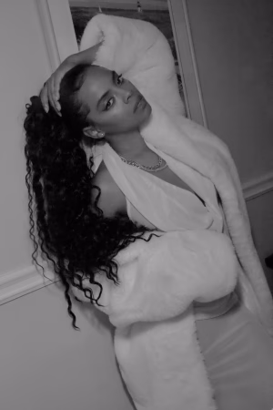 Sara Leo - Gallery Image 3