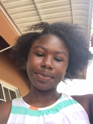 Zarianna  Dennis - Gallery Image 2