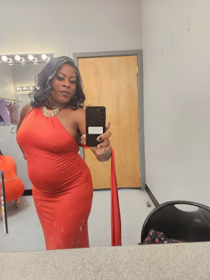 Candice Christmas - Gallery Image 3