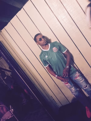 Christopher Holloway - Gallery Image 12