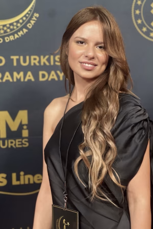 Melisa Akat - Project Casting Gallery Image 11 Melisa Akat - Gallery Image 11