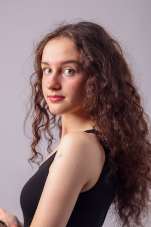 Iulia Rotaru - Project Casting Gallery Image 2 Iulia Rotaru - Gallery Image 2