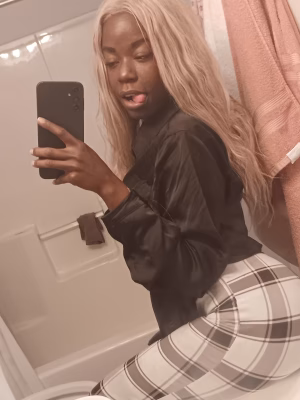 Cinthia Richardson - Gallery Image 2