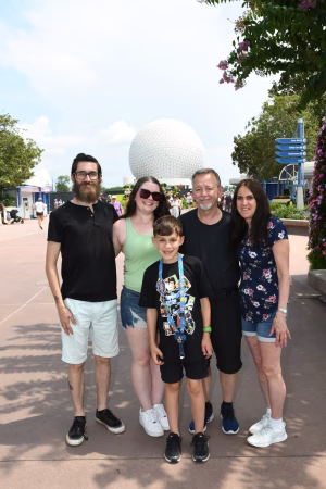 Julianne Hunt - Gallery Image 11