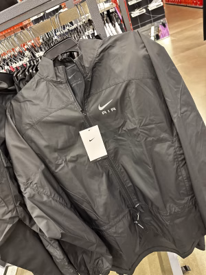 Jordyn Lawson - Gallery Image 8