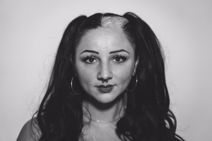 Bobbi Dezelin - Gallery Image 5