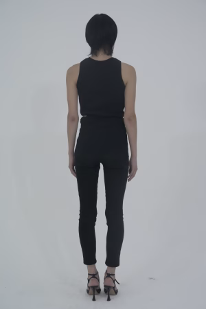 Miyu Ishitsubo - Gallery Image 3