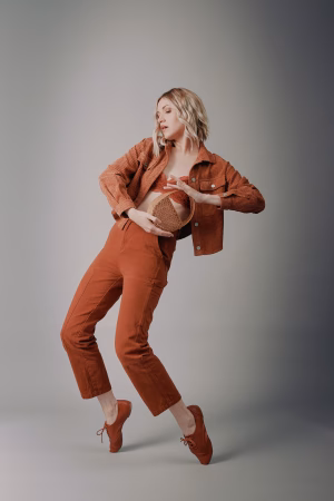 Julie Berry - Gallery Image 13