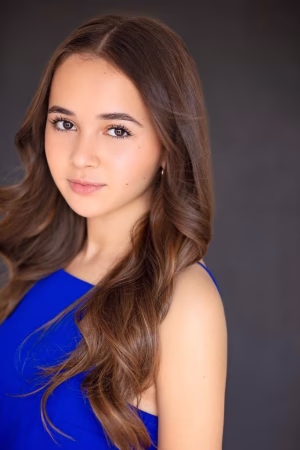 Julia Lima - Gallery Image 3