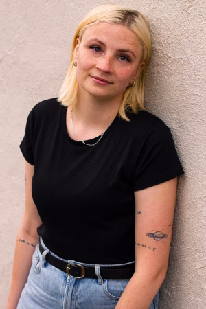 Chelsea Loren - Project Casting Gallery Image 4 Chelsea Loren - Gallery Image 4