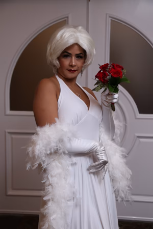 ESTHER CAROSELLI - Project Casting Gallery Image 2 ESTHER CAROSELLI - Gallery Image 2