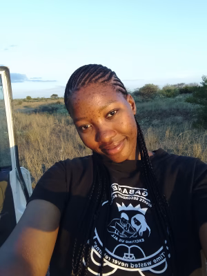 Ogone Ofilia Tsetse - Project Casting Gallery Image 4 Ogone Ofilia Tsetse - Gallery Image 4