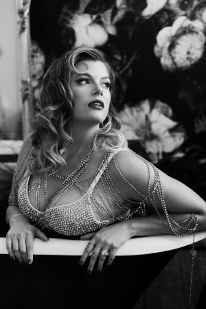 Kaitlin Decker - Project Casting Gallery Image 4 Kaitlin Decker - Gallery Image 4