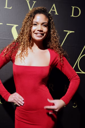 Stefanny Gomes - Gallery Image 14