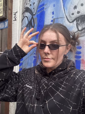 Zoe Chakos - Gallery Image 2