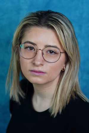 Courtney Carter - Project Casting Gallery Image 5 Courtney Carter - Gallery Image 5