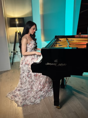 Meline’s Hakobyan - Project Casting Gallery Image 12 Meline’s Hakobyan - Gallery Image 12