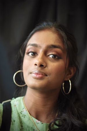 Navanya Jeyakopalan - Gallery Image 2