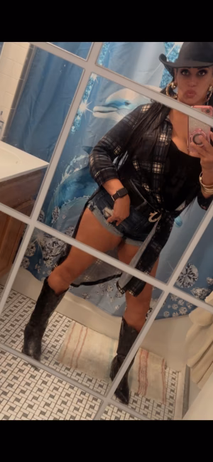 Evelyn Ramos - Project Casting Gallery Image 3 Evelyn Ramos - Gallery Image 3