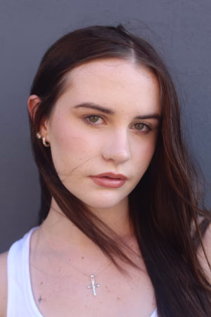 Isabella  Perks - Gallery Image 2