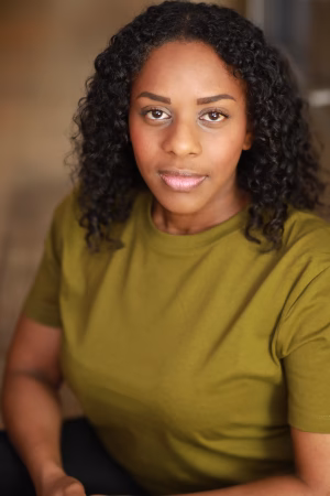 Consulia Djanou Marny - Gallery Image 3